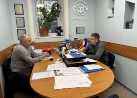 Тендерний фаворит регіоналів Іщенко заробляє на енергетиці, фігурує у розслідуванні і може зливати інформацію РФ