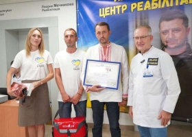 Фонд «Надія» та Валерій Дубіль отримали високу відзнаку лікарні Мечникова за внесок у порятунок життів