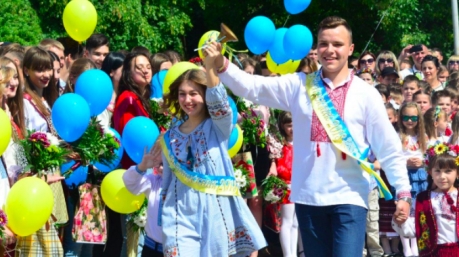 Последний звонок и выпускные 2021: когда и как будут проходить в условиях карантина