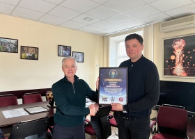 Засновник Благодійного фонду «МІЛА» Олексій Юренко отримав відзнаку від Асоціації футболу Києва