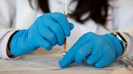 Вакцина от коронавируса AstraZeneca-SKBio: что известно о препарате и какой принцип действия