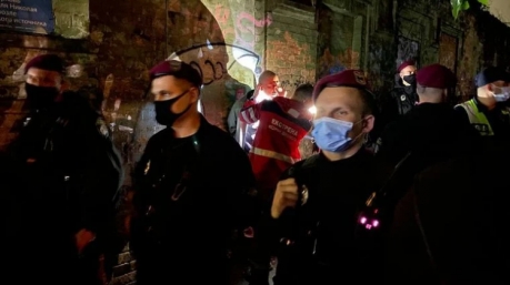 Переатестований "беркутівець" регулярно потрапляє в скандали: цього разу побив художника